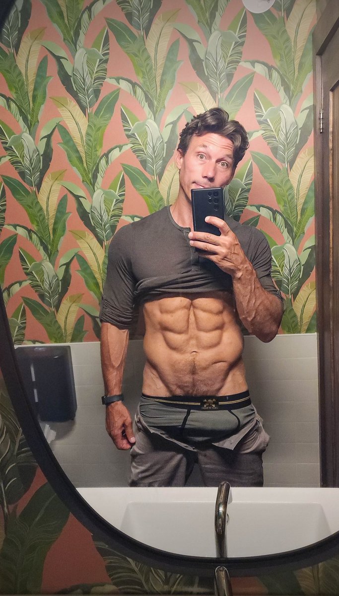 Tyler Sarry tweet media