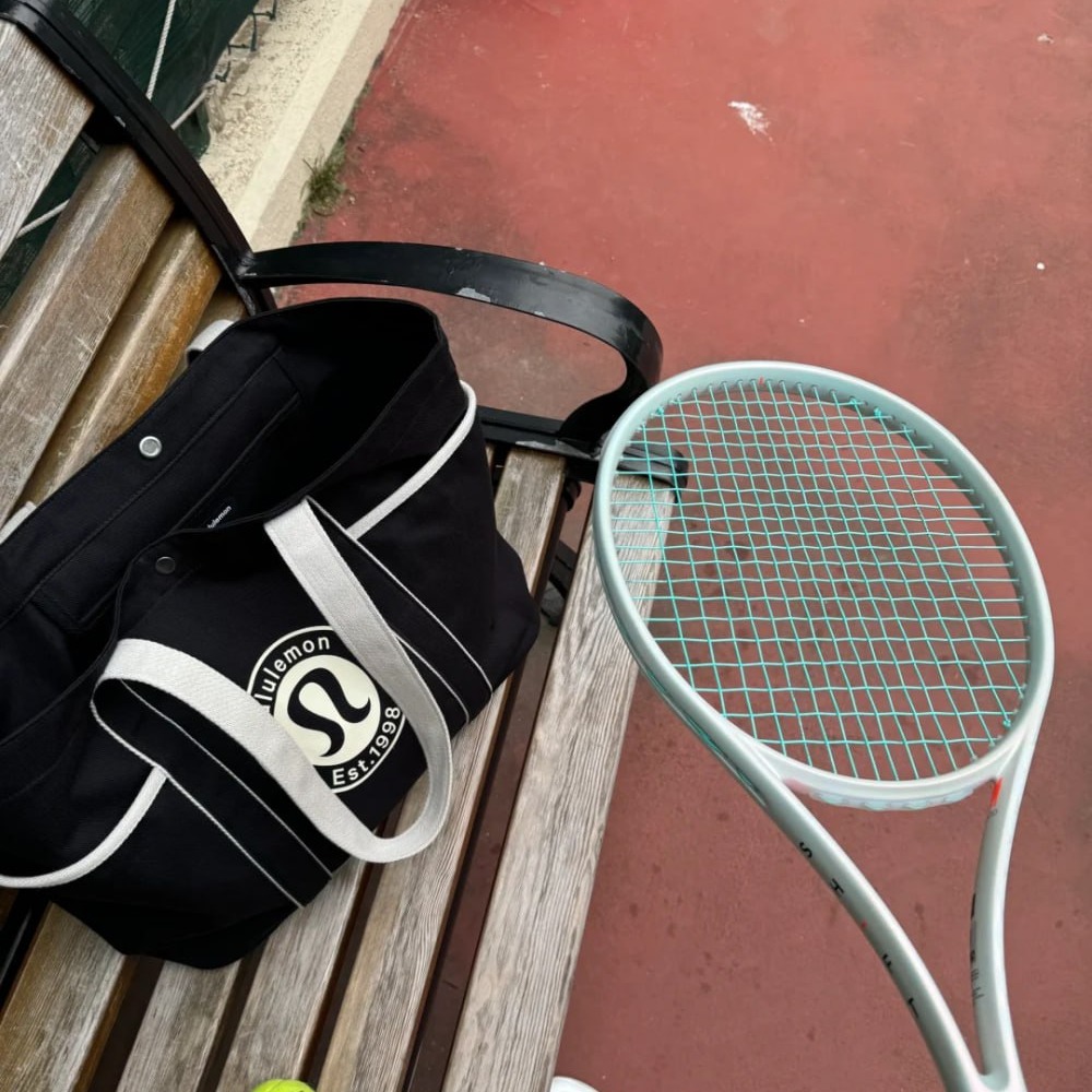 AdinewGalaxy's tweet image. Calm court. Clear mind. Sunday energy #SundayMood  #TennisLove #CourtStyle #FitAndFree #SelfCareSunday