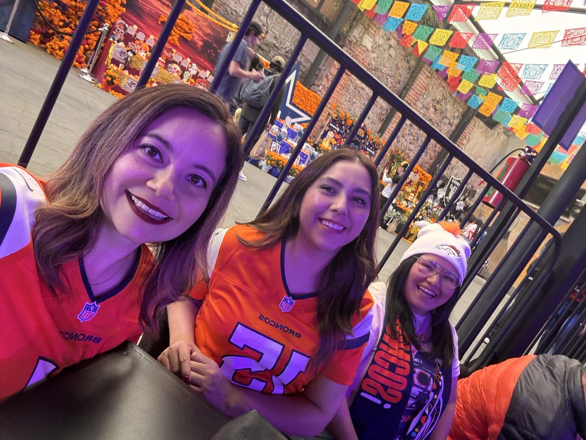 Patriciabmol's tweet photo. #NflEnVix #nflhastalamuerte https://t.co/fc1OpqvYxx
