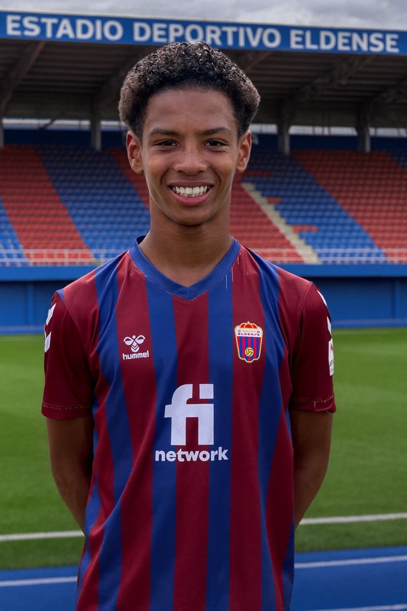 🇪🇸 Welkom bij FC De Avonturiers, Alvayro van Riemsdijk! De flankspeler met een verleden bij FC Amsterdam en FC Abcoude heeft zich aangesloten bij het Onder 16-team van CD Eldense. ¡Vamos, Alvayro! 🙌