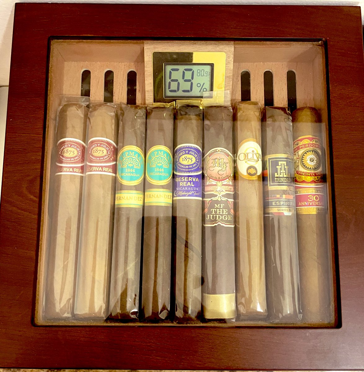 Scripture39's tweet image. Updated the humidor had to get that Perdomo and Oliva again! New additions are the AJ Fernandez and My Father the Judge 🔥🔥🔥🔥