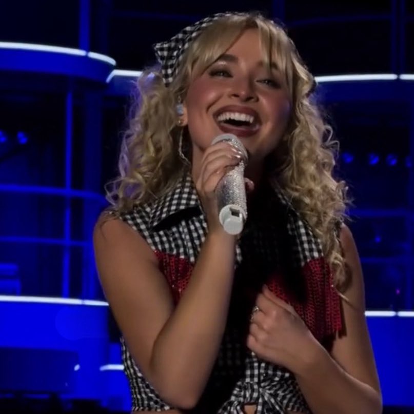 brinapresso's tweet image. queen of festivals 
#sabrinacarpenter #mansbestfriend #ACL2 #austincitylimits