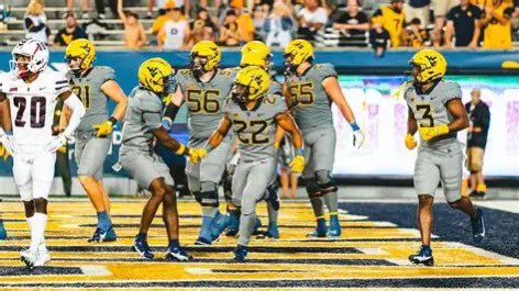 I am blessed to receive an offer from <a href="/WVUfootball/">West Virginia Football</a>! Thank you so much <a href="/NYSEandeasy/">Michael Nysewander</a> for taking the time to come visit with me and watch my game! <a href="/RealCoachRod/">Rich Rodriguez</a> <a href="/BankstonNic/">Nic Bankston</a>