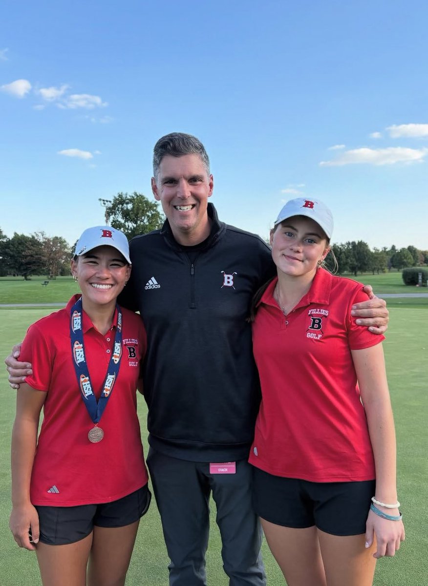 The Fillies finished their season in style at the state tournament! Reese Wallace finished 5th earning All-State honors for an amazing third straight year &amp; Teagan Carden was terrific finishing in 15th place! Shout out to Annie Carden for her support at state! <a href="/BHS220Athletics/">BarringtonAthletics</a>