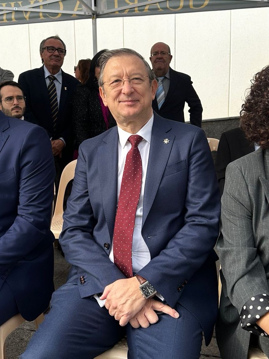 Hemos acompañado a la Guardia Civil en la celebración del Día de la Hispanidad y de su Patrona, la Virgen del Pilar, junto a <a href="/MMerceMartorell/">Maria Mercè Martorell</a>, <a href="/rafaluna__/">Rafa Luna</a>, <a href="/perehuguet/">Pere Ll. Huguet Tous</a> y <a href="/EVedrina/">Elisa Vedrina ن</a>. Orgullo y reconocimiento a quienes velan por nuestra seguridad, libertad y los valores que nos unen