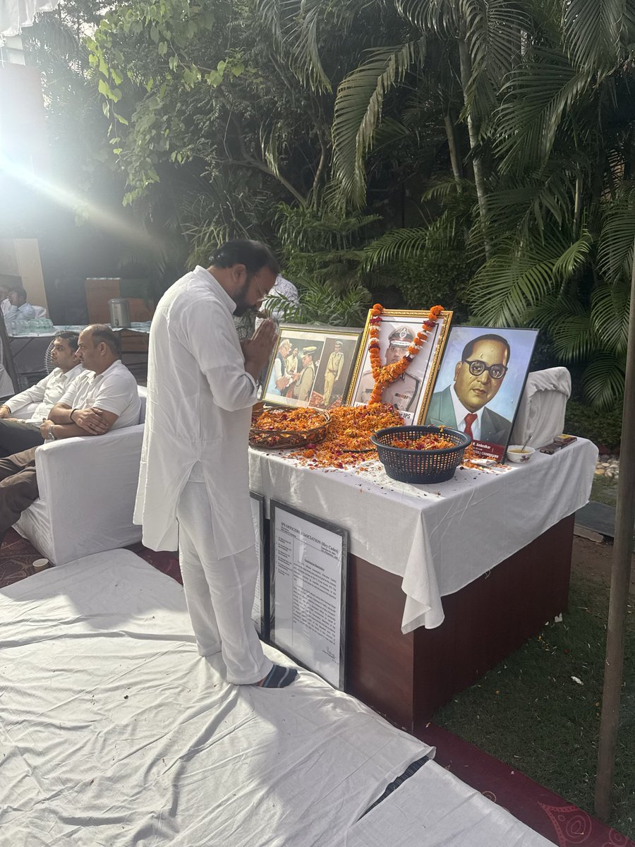 sukhwinderkotli's tweet image. हमने हरियाणा की दलित आईपीएस अधिकारी बाई पूरन कुमार के परिवार के साथ अपना दुख साझा किया, जिन्होंने भाजपा सरकार से तंग आकर आत्महत्या कर ली थी। हम न्याय मिलने तक उनके परिवार के हर आंदोलन में उनका साथ देंगे।
विधायक सुखविंदर सिंह कोटली, आदमपुर
#JusticeForPooranKumar #DalitJustice…