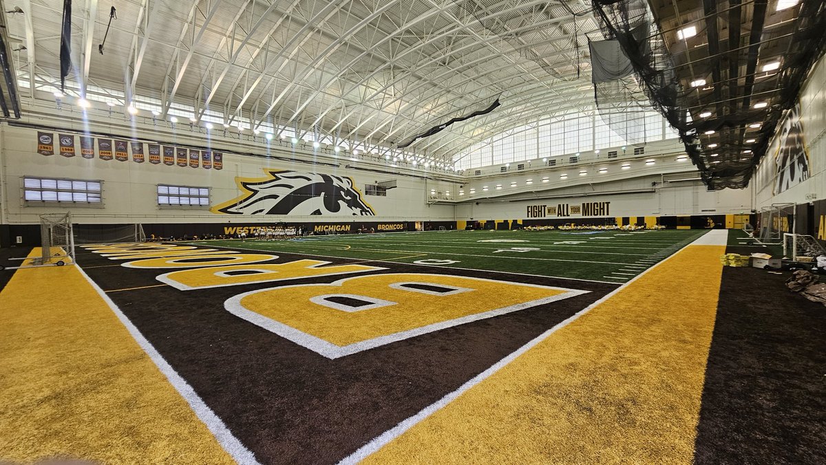 Derek Vickers tweet media