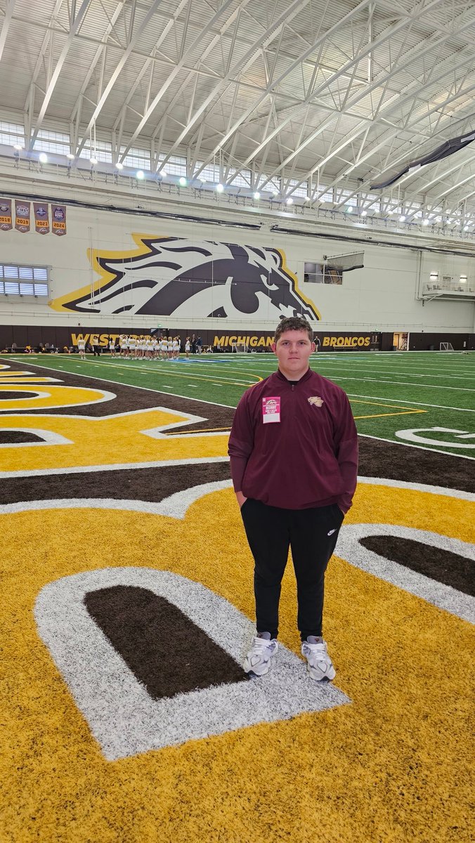 Derek Vickers tweet media