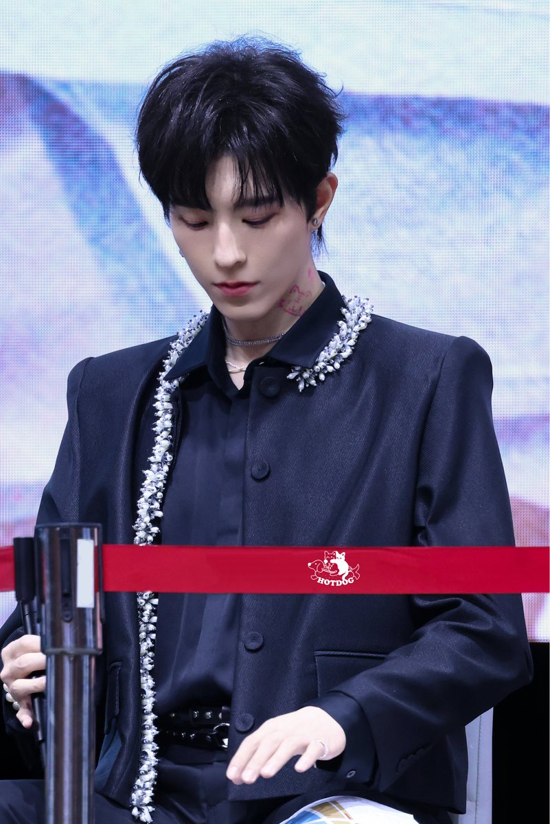 hotdog_ood's tweet image. PRINCE 👑

D4 FOREVER HEARTS 
#D4FerventBKK 
#Desire4inBangkok #Desire4ThailandFM
#KipukaQiu #QiuDingJie #邱鼎杰
#ชิวติ่งเจี๋ย