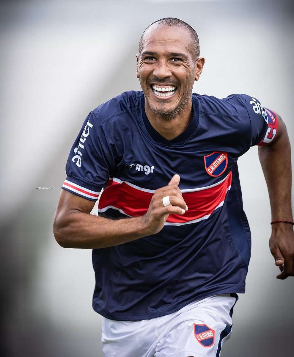 ⏹️ ¡Final del partido!

Artigas 1️⃣-7️⃣ Atenas

⚽️ 01’ 25’ Diego Vera (At)
⚽️ 40’ Adrián Núñez e/c (At)
⚽️ 47’ 67’ 90’ Ramiro Quintana (At)
⚽️ 80’ Facundo Briñon (At)
⚽️ 83’ Nicolás Leites (Ar)

⬆️ #AscensoDirecto en <a href="/ElEspectadorUy/">El Espectador Deportes 🔊</a>
📻 810 AM • 92.5 FM
💻 espectador.com