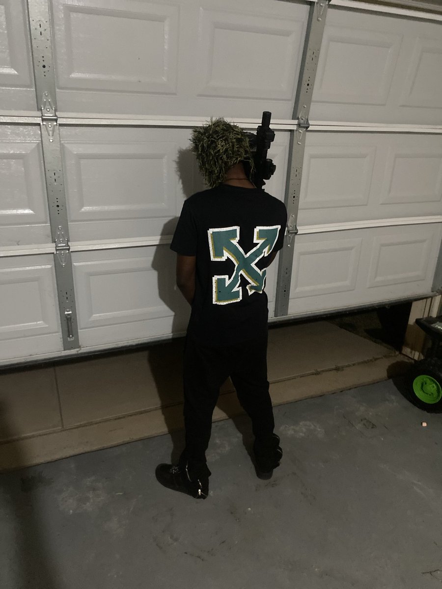 DaSlickest4's tweet image. “Keep It Real How I Was Made But None Of These Niggas Not My Friend🖕🏿🌍” #LoneWolf🐺 #FBB #MBH #FOE #NCG