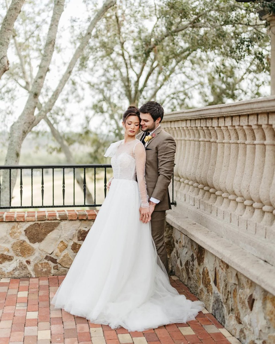 Our forever began not just in “I do,” but in the way we held hands through it all.

Photographer: @dianamariephotography_ | Host: @styledshootsacrossamerica | Concept &amp; Planning: @heatherbengeofficial &amp; @alexiawoolumssaa
