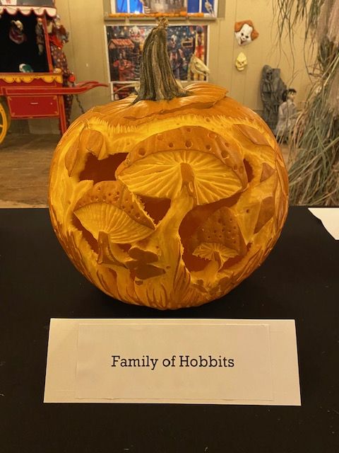 It’s time to show off your skills…for the Ingenium Members-only Pumpkin Carving Contest.
Submissions will be displayed at the museum on October 25 and 26, 2025, where visitors will be able to vote for their favourite entry. 
✨Register by Oct 19th! ow.ly/lW4z50WVNnv