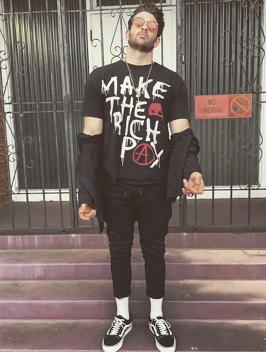 CaudilloXIV's tweet image. This has to be a top 5 worst fits of all time