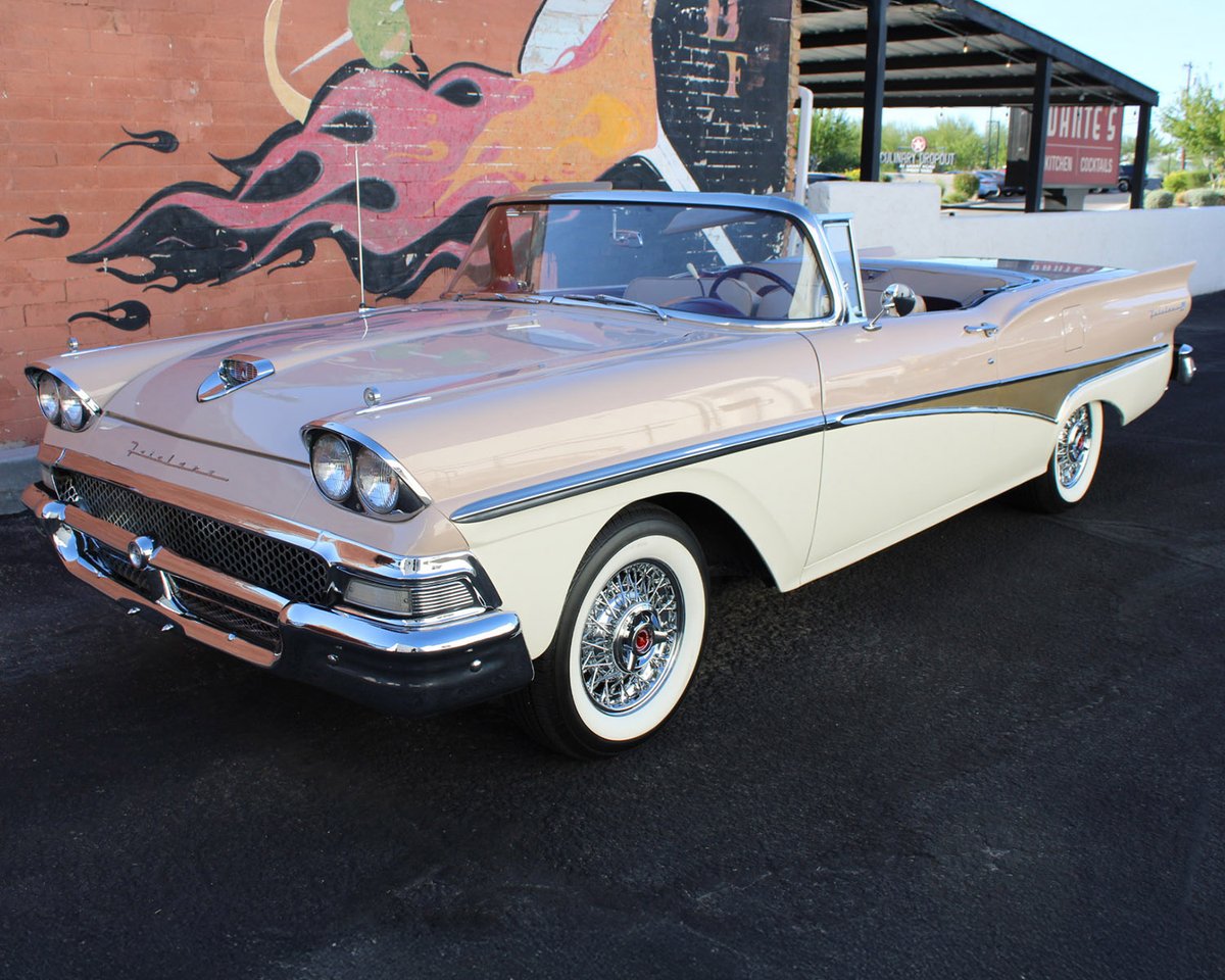 Barrett_Jackson's tweet photo. A dream ride in the #50s and today! The 1958 @Ford #Fairlane 500 Skyliner Retractable Hardtop features a factory H-code 352ci Interceptor Special V8 with 300hp, automatic transmission and power steering.
Learn more: https://t.co/4FSyGR3VAY https://t.co/Au7d2UkV2m