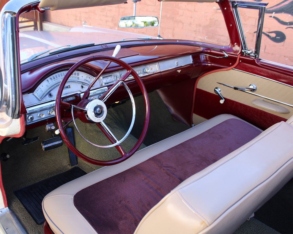 Barrett_Jackson's tweet photo. A dream ride in the #50s and today! The 1958 @Ford #Fairlane 500 Skyliner Retractable Hardtop features a factory H-code 352ci Interceptor Special V8 with 300hp, automatic transmission and power steering.
Learn more: https://t.co/4FSyGR3VAY https://t.co/Au7d2UkV2m
