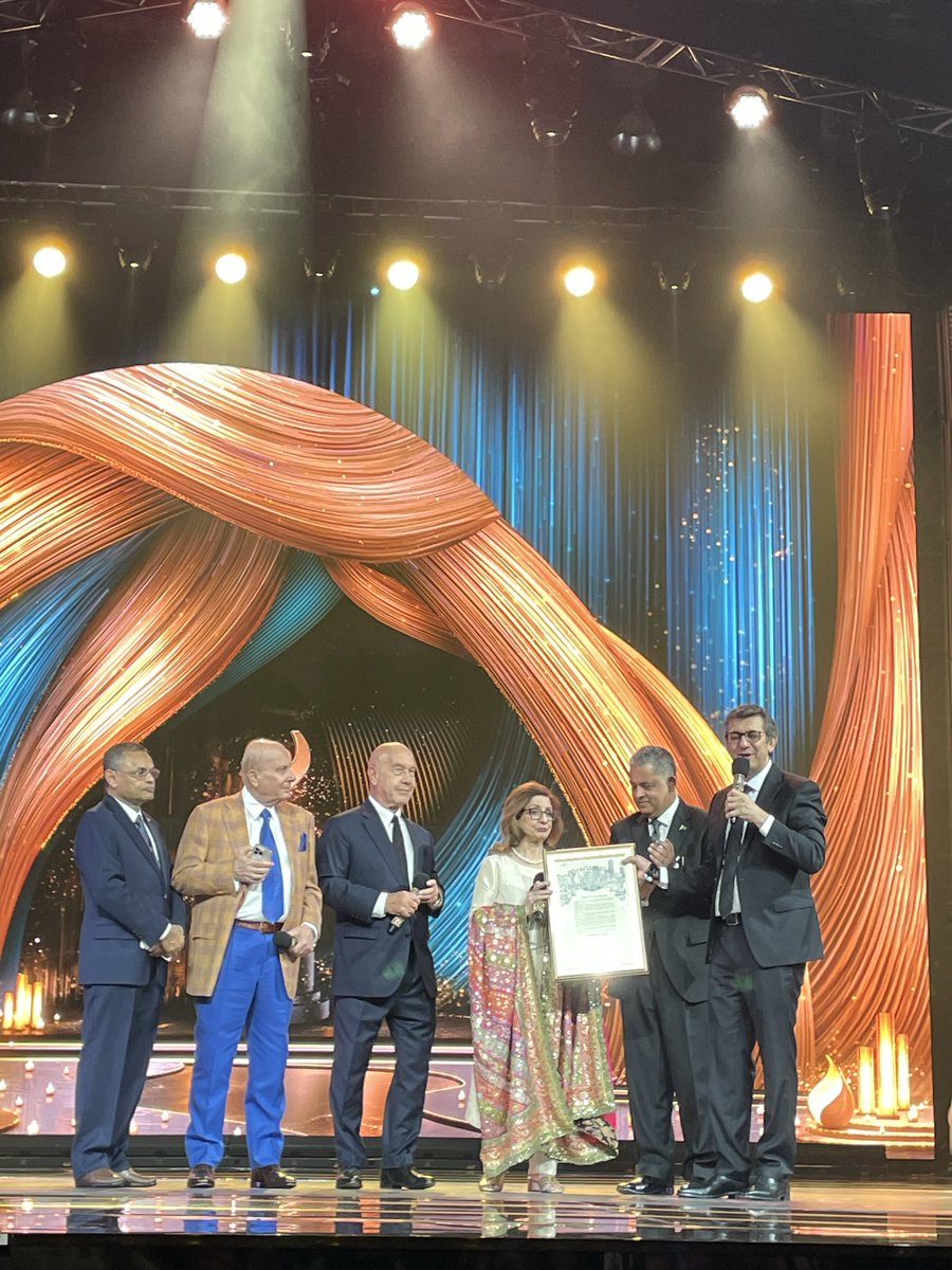 houmayor's tweet photo. Honored to attend and welcome the 10th Annual HUM Awards here in Houston! Proud to see our city once again host this incredible celebration of Pakistani culture, arts, and entertainment. Highlighting Houston’s diversity and our Sister City ties with Karachi.🇵🇰
#HUMAwards https://t.co/7N8YpbWR4w
