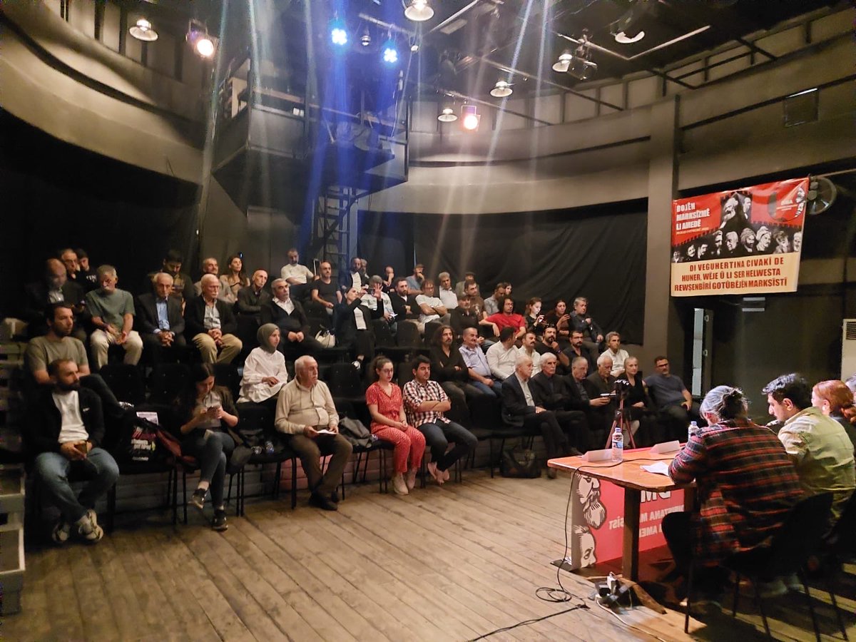 <a href="/dibistanamed/">Dibistana Marksîst Li Amedê</a> DMA’nın 3. Marksizm Günleri’ndeydik!
Yoldaşımız Tilbe Akan, “İşçi Sınıfının Kaleminden Dünyayı Yeniden Yazmak” sunumuyla etkinliğe katkı sundu.
Kürdistan’da Marksist bir ekol, enternasyonal dayanışmayı ve devrimci mücadeleyi büyütüyor!
Yaşasın devrimci dayanışma!