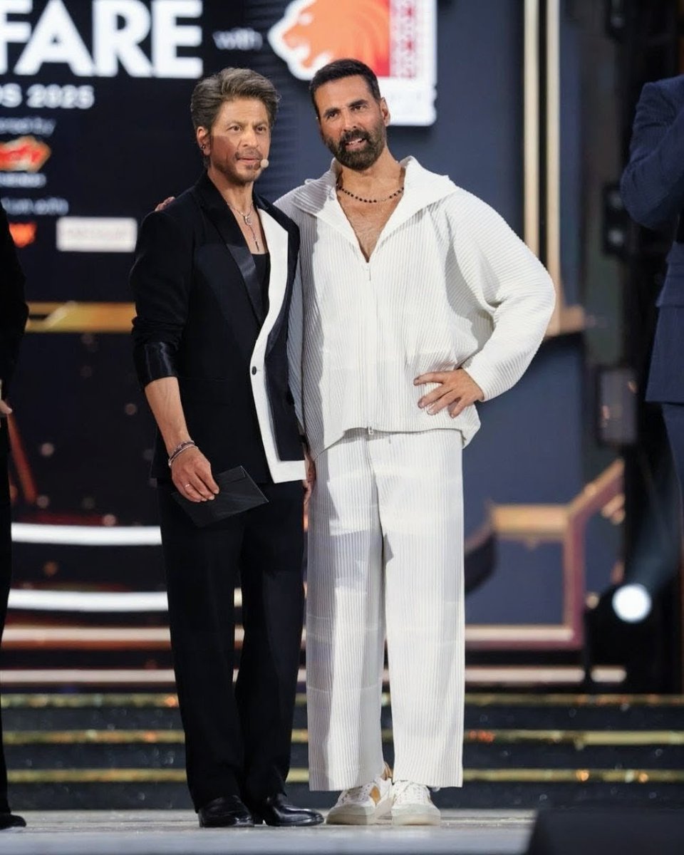 Raj70074889's tweet image. 👑 🐐 superstars
#Akshaykumar 
#ShahRukhKhan 
@akshaykumar