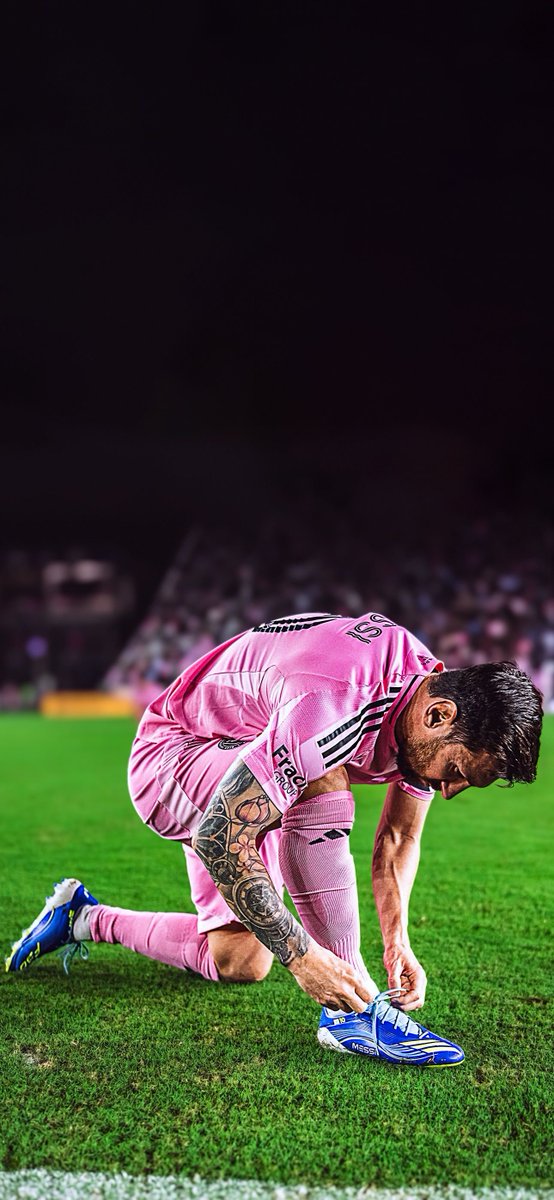 Messi4KWall's tweet photo. 🎯 Every detail matters — even the laces before greatness begins. 👟💖

📲 Save this iconic 4K wallpaper (link in bio) 🔥

👉 Follow @Messi4KWall for daily 4K Messi Wallpapers

#Messi #leomessi #InterMiamiCF #football #Messi𓃵  #footballart #GOAT #4kwallpapers #wallpaper https://t.co/nLhkXiRSTh