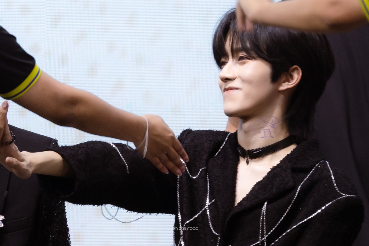 ontheroadno5's tweet image. 121025
ค่ดจะน่ารักเลยอ่ะ 😭💖💖💖💖😭
—————
D4 FOREVER HEARTS
#D4FerventBKK #Desire4inBangkok #Desire4ThailandFM #EliotHuang