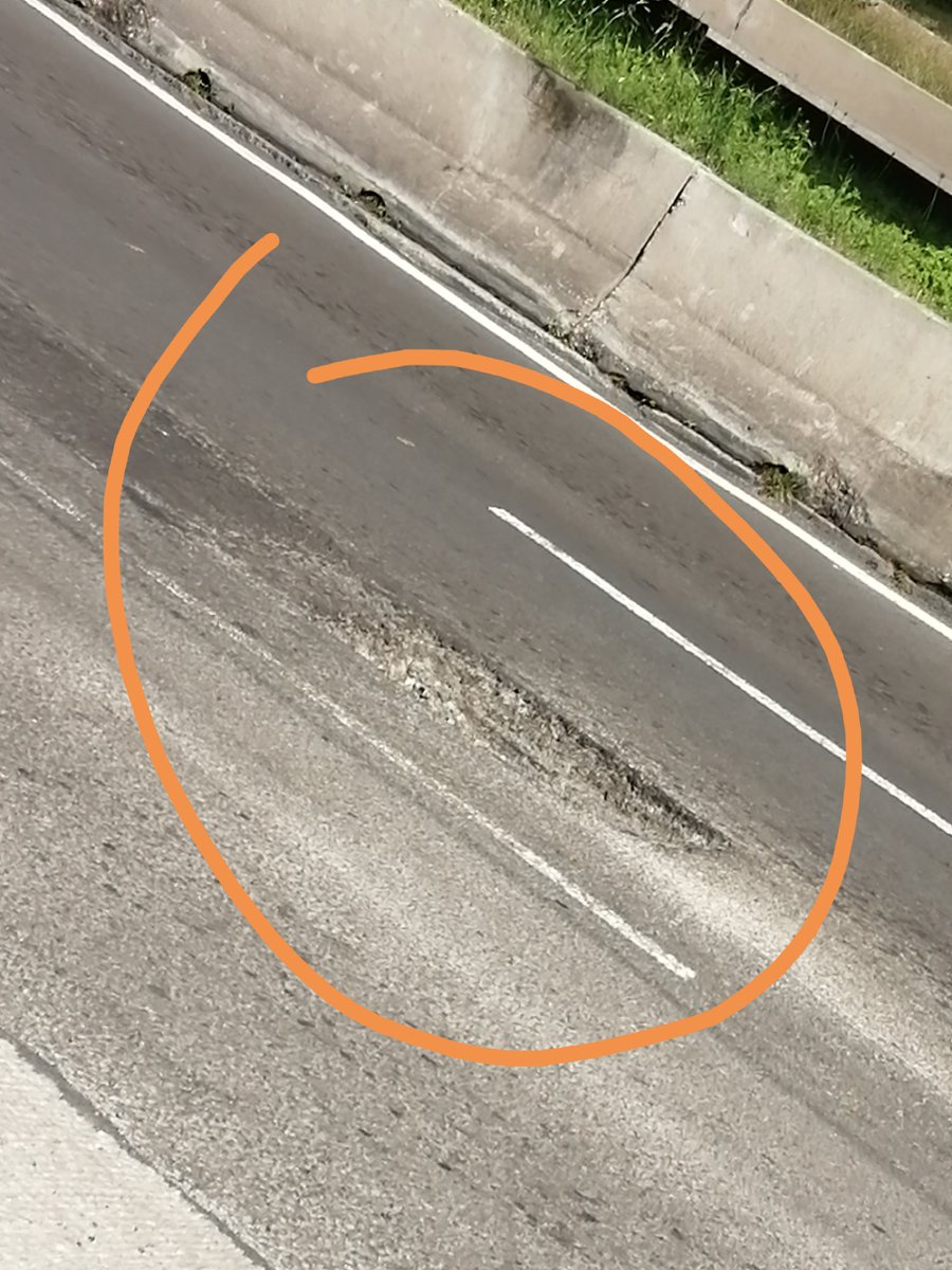 FrCur's tweet image. No es Marte, es Av del Conscripto frente a la entrada del Comité Olímpico Mexicano.
@mauriciotabe @AlcaldiaMHmx