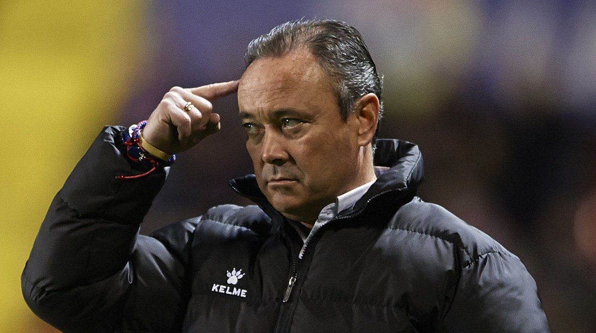 SoldadodeLalo's tweet photo. El Real Zaragoza necesita dos cosas:

Un entrenador q le saque el maximo a los jugadores

Recuperar ese ambiente y enganchar a la aficion

La solucion es facil, de echo tiene nombre y apellidos

JUAN
IGNACIO
MARTINEZ

ES EL HOMBRE @RealZaragoza https://t.co/wzbYRrPxCj