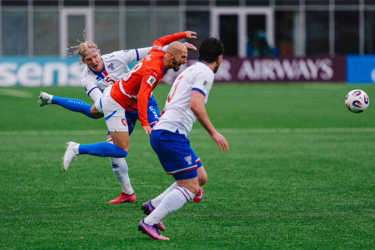 ceskarepre_eng's tweet image. Twenty minutes gone, still goalless.  

🇫🇴 #WCQ 🇨🇿