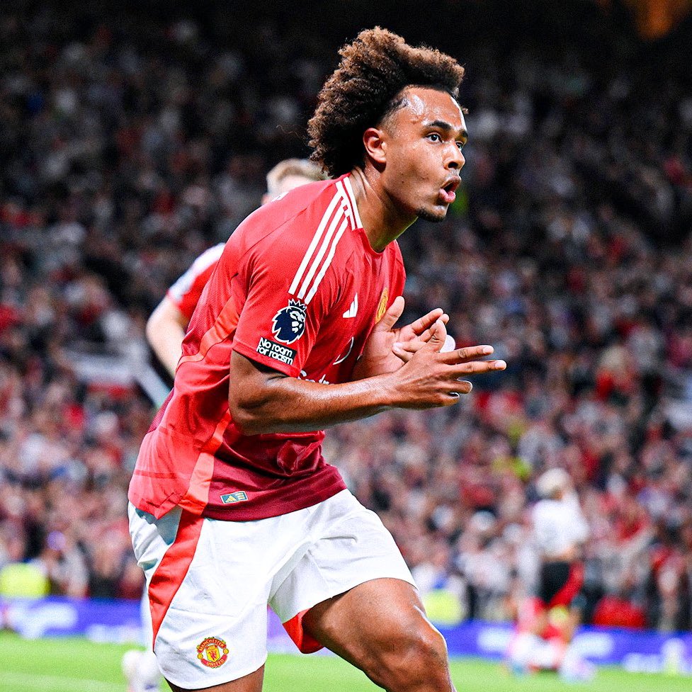 EPL_Gunlukleri's tweet image. Roma, Manchester United forması giyen Joshua Zirkzee’yi kiralık olarak kadrosuna katmak istiyor.

📌 Dünya Kupası hedefi olan Hollandalı santrafor, bu transfere sıcak bakıyor.

(Gazetta dello Sport)