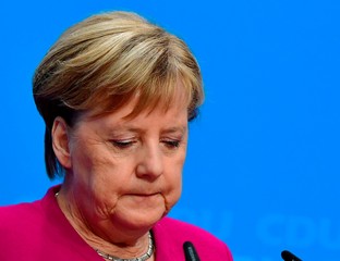 Le preguntaron a Merkel en una entrevista 
¿Por qué invertía tanto en educación?
respondió 
"porque los ignorantes nos cuestan mucho dinero"