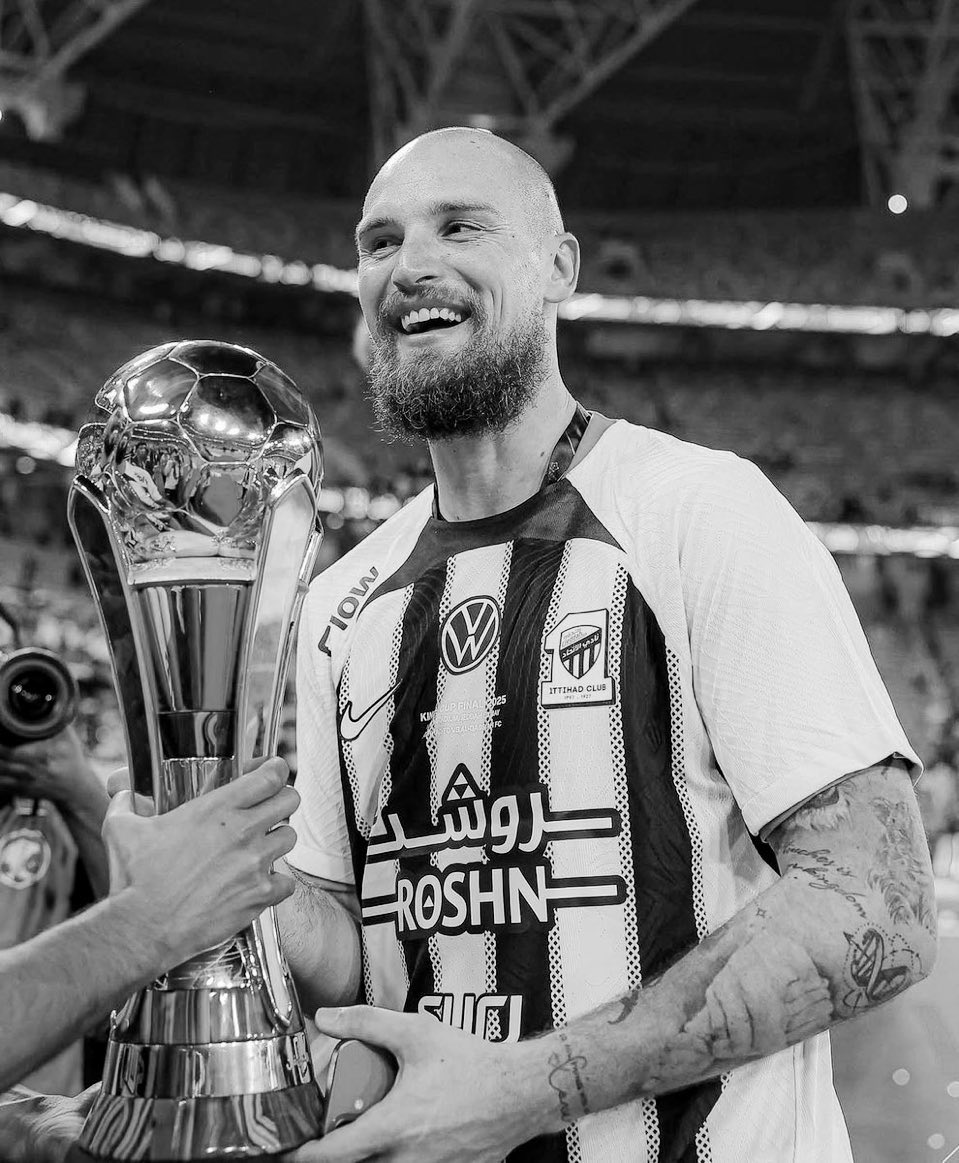 aitihadi's tweet image. من بداية الصيفية أطالب بحارس مواليد إذا ماتبي تغيّر رايكوا وتبي تصبر عليه جيب حارس مواليد 
الحين غيابه في اهم مباريات الموسم كاس الملك الي مفروض نقاتل عليه السنه ذي البطوله الأقرب لنا