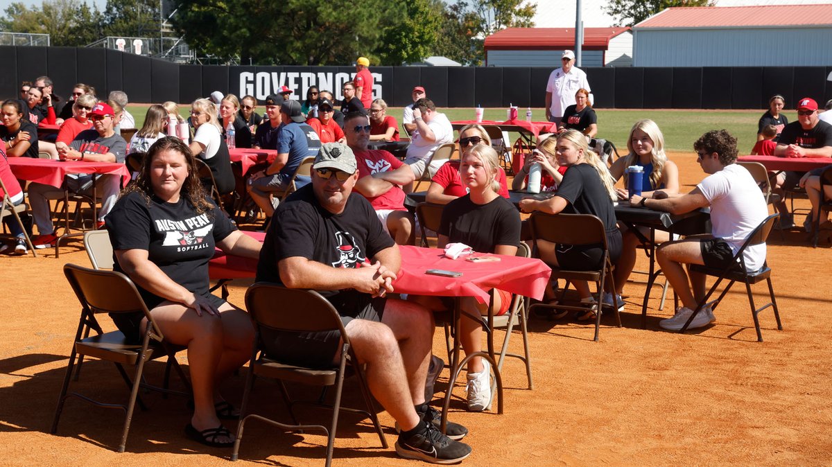 GovsSB's tweet image. Thank you to everyone that came out or donated to our annual Hit-A-Thon yesterday! It was definitely a home run experience! 🎩🥎

📸 | tinyurl.com/yc5k66db

#Team41 | #LetsGoPeay