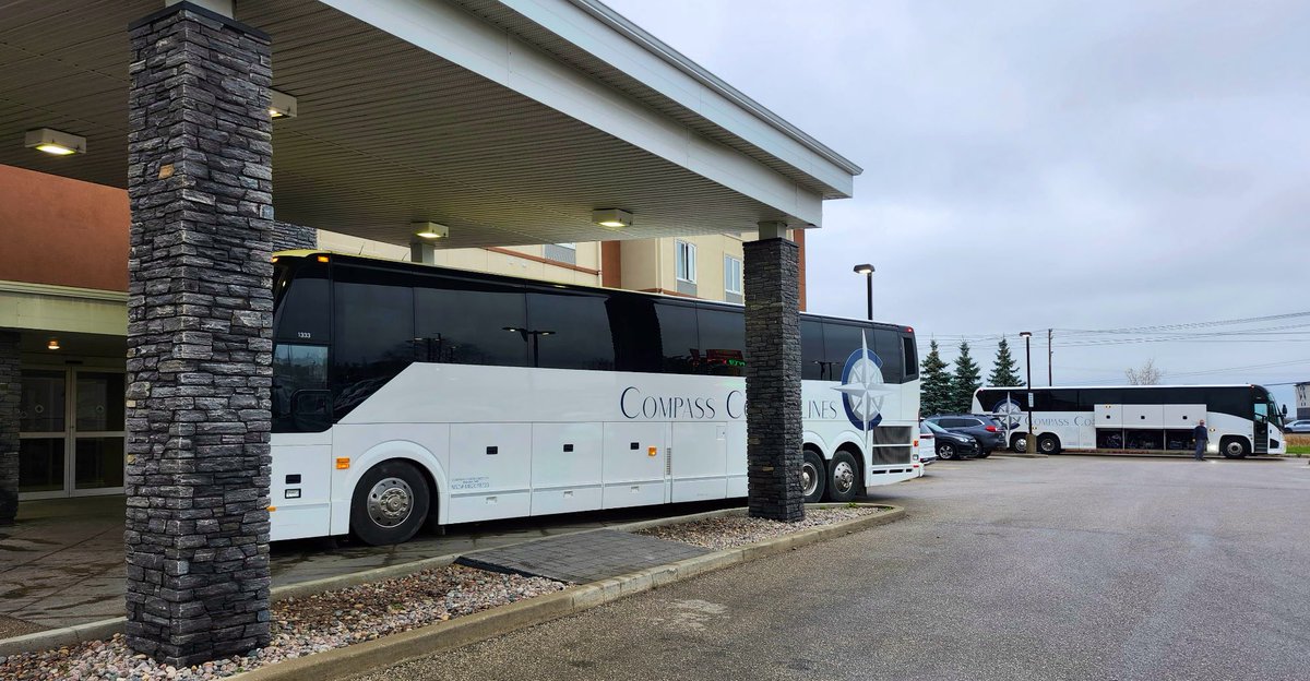 CompassCoachLtd's tweet image. Popular spot! 

@dauphinkings | @AAAU18Chiefs 
@bestwestern | @bwwinnipegwest 

#TravelByBus | #BusCharter | #bdnmb