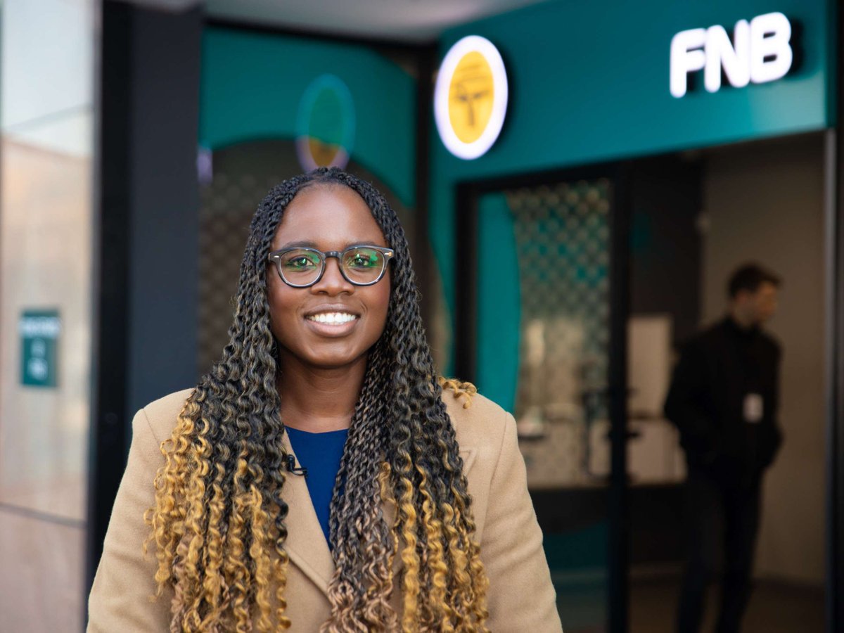 CapricornFM's tweet image. NEXT | @Hlekanis is in conversation with FNB Consumer Educator for Limpopo, Moshibudi Sebola, sharing insights on how older South Africans can enjoy their golden years with confidence on FNB’s #HelpYourself.

Listen to the #CapricornExperience here: capricornfm.co.za