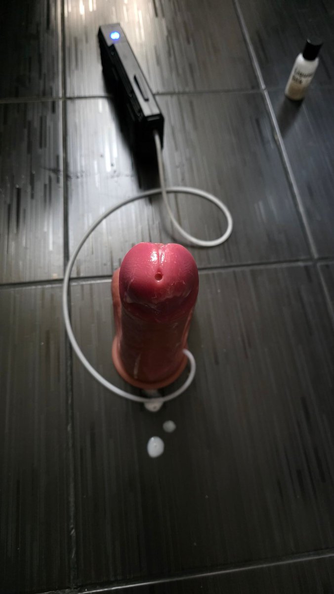 Wanna ride this monster cock and feel cum feel you? <a href="/Sinloli_Love/">SINLOLI</a>