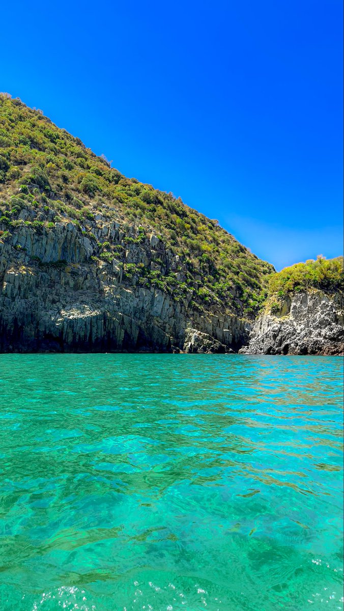 akr_tkn's tweet photo. Le pays le plus fou que j’ai vu et photographié dans ma vie الحمدلله 🇩🇿

Méditerranée eau turquoise, dunes de sables, montagnes enneigées, oasis…

Que demander de plus finalement ? https://t.co/kgEfxc1YbQ