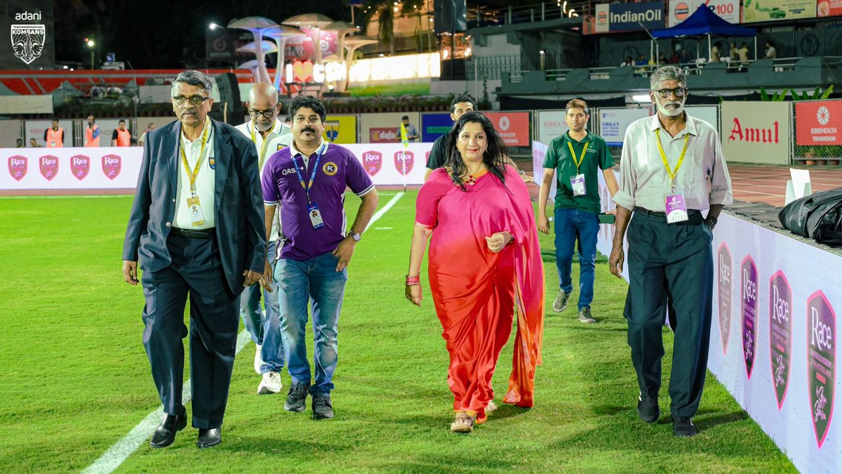 🎗️Together for a Cause 🎗️

KIMSHealth joined hands with the Kombans, made even more special by the presence of our guest, multi-faceted social enabler and cancer survivor <a href="/Nishajose6/">Nisha jose</a>, to spread awareness about cancer, the importance of early detection and to stand in solidarity