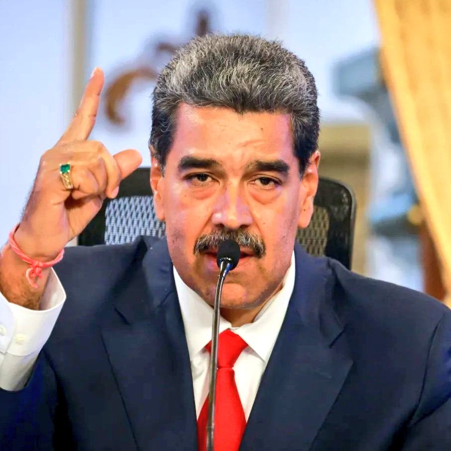 defense_civil25's tweet image. 🚨Update: The Venezuelan presidential plane landed in Cuba just now!! Did Maduro flee or is he sending family to Cuba for safety?!?