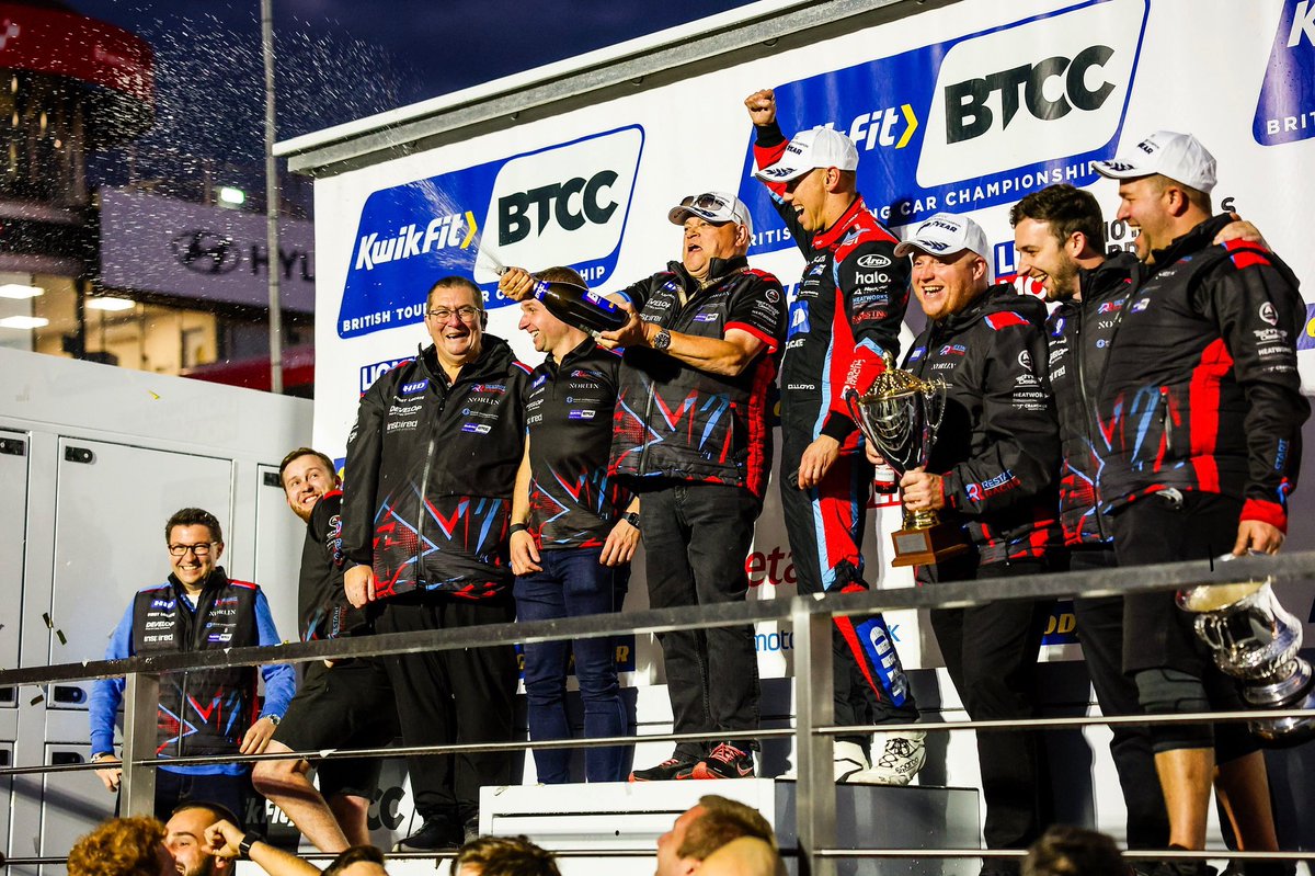 How has it been a week already 🥲

The perfect way to end an unforgettable season 🍾 

#RestartRacing #WeAreRestart #BTCC