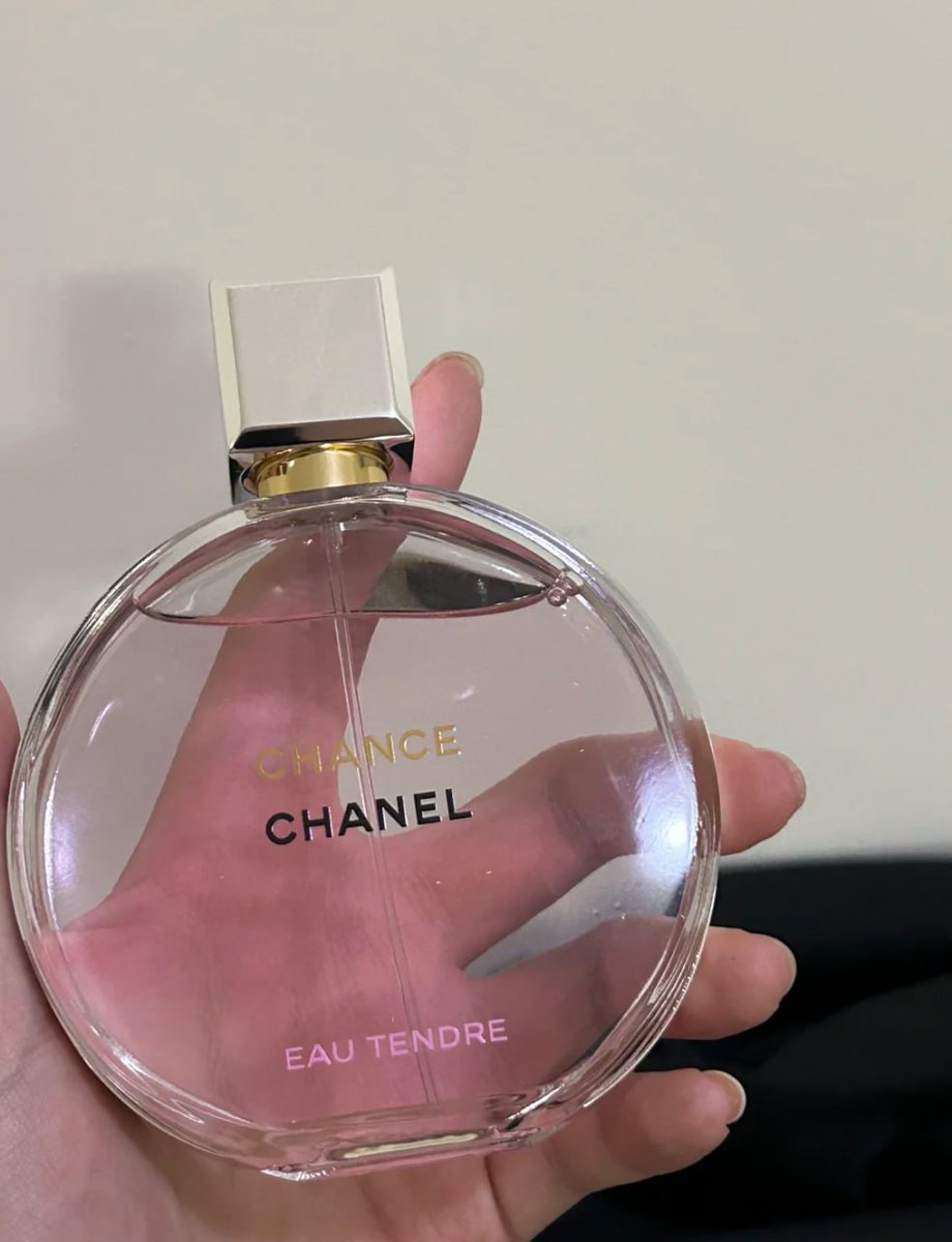 Elegance in every spritz  one CHANCE to feel timeless
#ChanelVibes #PerfumeLove #LuxuryScent #ChanelChance #EauTendre #ClassyMood