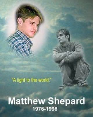 PhilouDu27's tweet photo. Il y a 27 ans ! Le 6 octobre 1998, #MatthewShepard a été battu jusqu'au coma lors d'un crime de haine homophobe dans le Wyoming qui a choqué et galvanisé notre monde. Le 12 octobre 1998, il a succombé à ses horribles blessures. https://t.co/tO267hfdmI