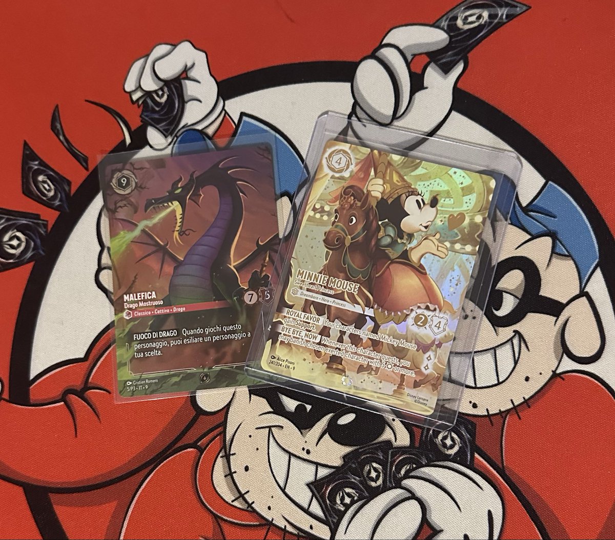 1/1 Lorcana Set Championship Promo for now! Lost in the Top 4 against my boyfriend <a href="/Pivox57/">Pivox57</a> who won the championship! I also pulled the Iconic Minnie from the Tinker Bell gift set✨! This time, i didn’t play 🟡⚪️👀
#Lorcana