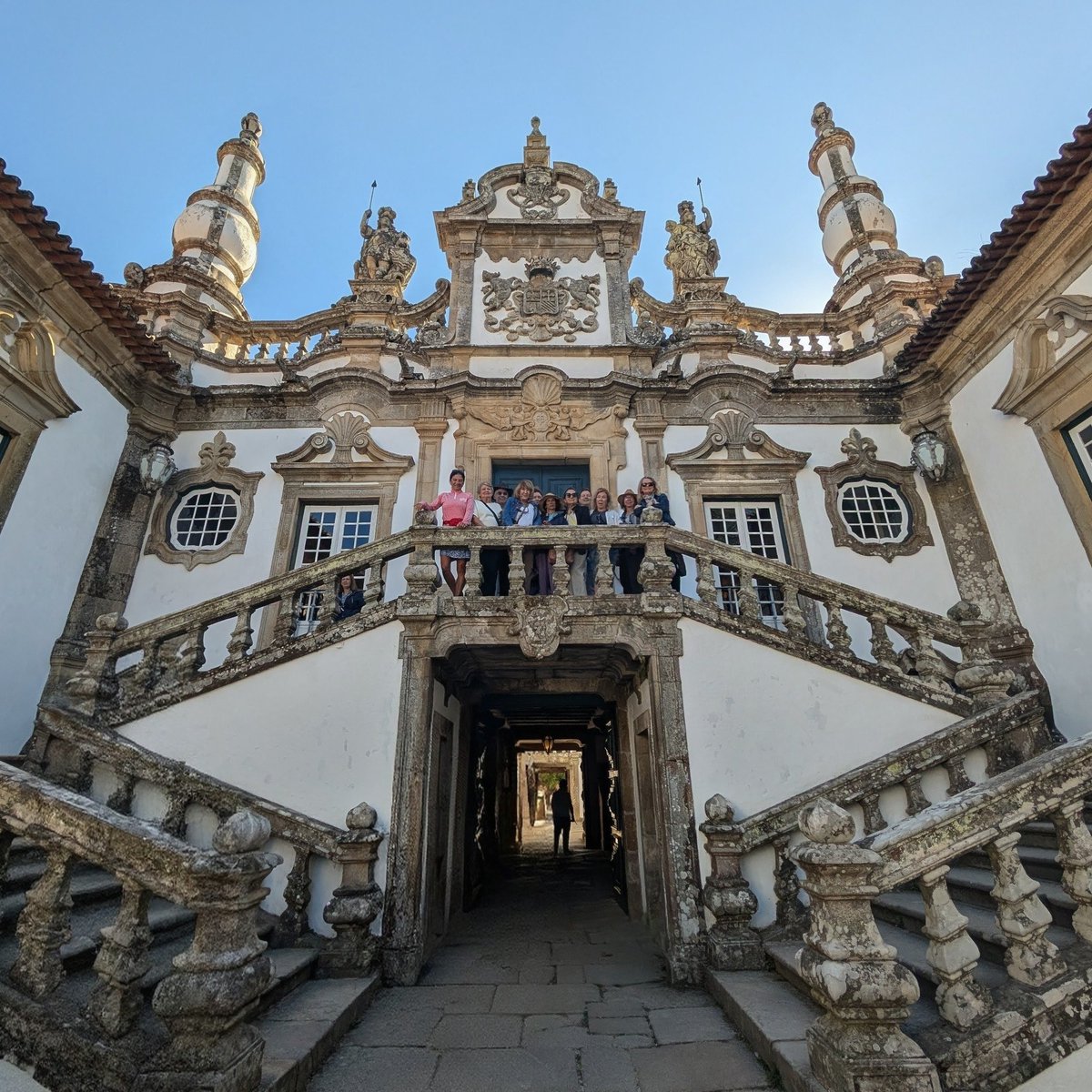 JourneyActive's tweet photo. Amazing visit to a baroque manor house with vineyards and a wine tasting 🍷🍷

I feel like I would have excelled as a Manor House kind of guy 😜 https://t.co/VS4O4dcRSw