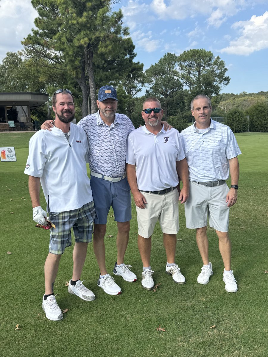 FayBulldogsBB's tweet photo. https://t.co/EdwUW4E98B