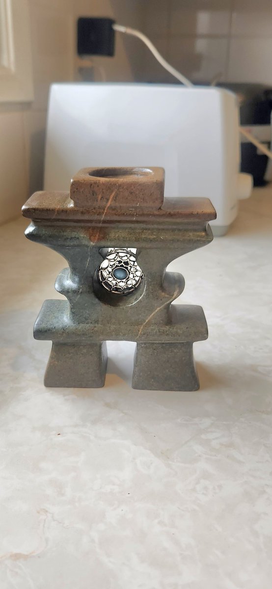 llewellynjobs's tweet image. #soapstone candle holder available 

15cm x 12cm x 5cm

Letting it go for best reasonable offer. 

Please share, and thank you!
#soapstonecarving 
#candleholder