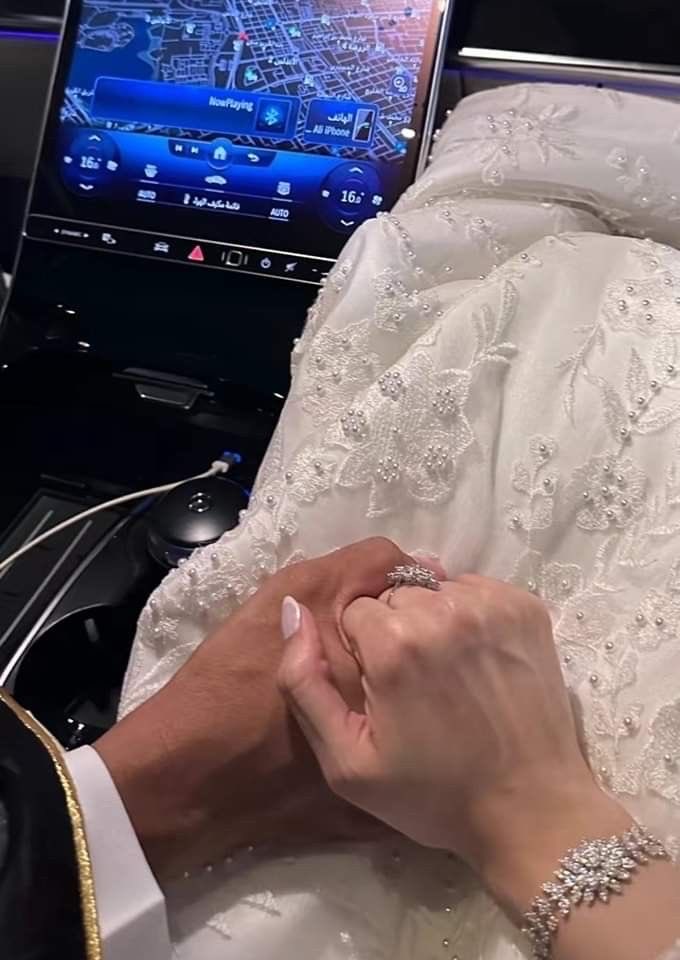 𝑂𝑛𝑒 𝑑𝑎𝑦 ❤️