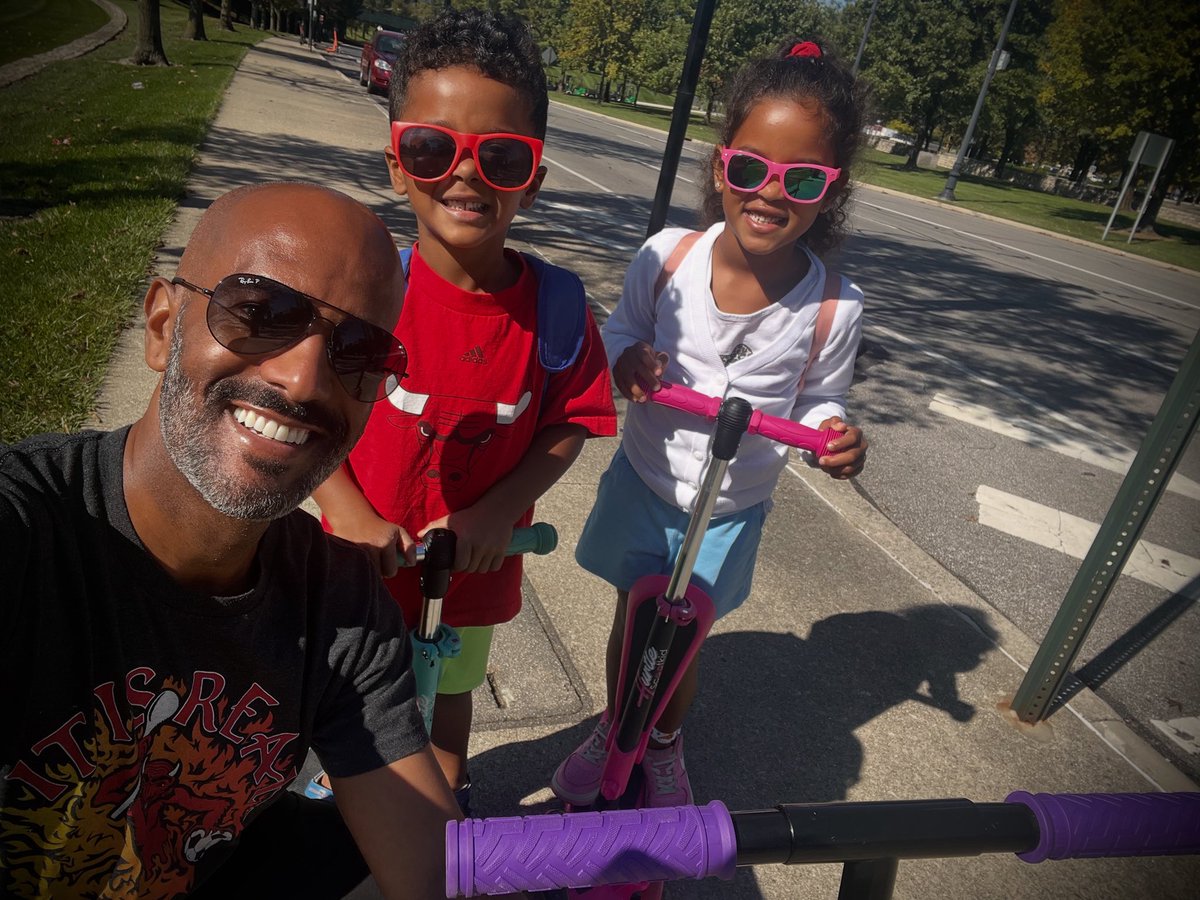 Hanging with the cool kids😎