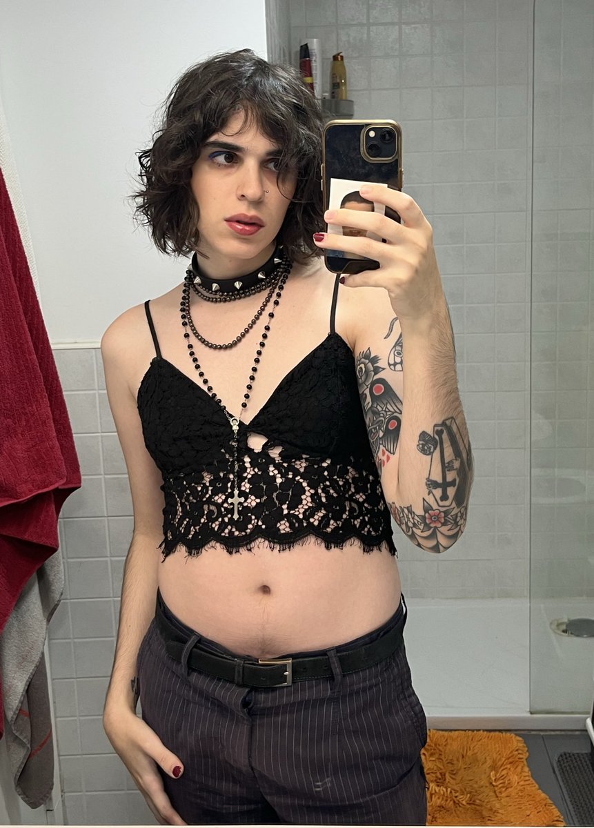 EstrogenChic's tweet image. This was my outfit :)