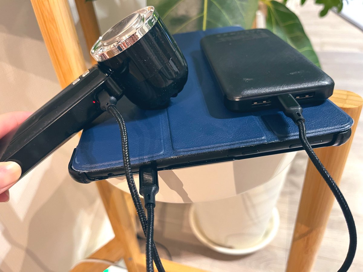___om23's tweet photo. #PR #inklink 様
3Aの急速充電ケーブル✨
3in1の端末は好きなものを選べて、私はブラックのType-Cを3つチョイス🙌
3台同時にまとまった場所で充電できて省スペースで持ち歩きや車内での充電にも便利🥰💕
良質強化ナイロン使用で高耐久性も抜群で、断線防止設計なので頑丈◎
#おうりんの当選報告🍏 https://t.co/xHkNHHJuYY