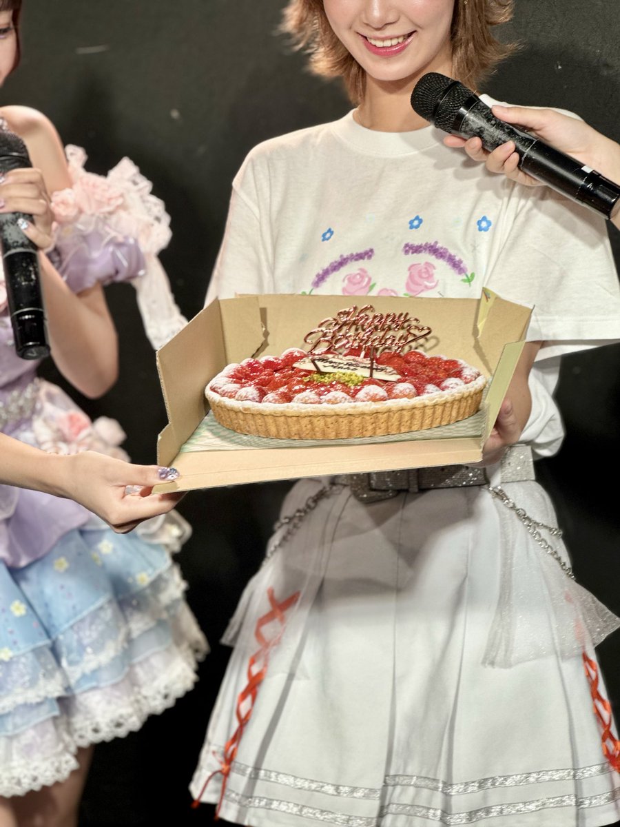 2025/10/12(日)@ GOTANDA G6
Yummy's Paradise vol.25 meets 平真帆生誕祭

大きなイチゴのタルトケーキ🎂

#平真帆 #めんこいチーム #まほ生誕祭
#YMTK #やみつき